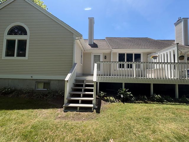 118 Grey Hawk Dr 118, Mashpee, MA 02649