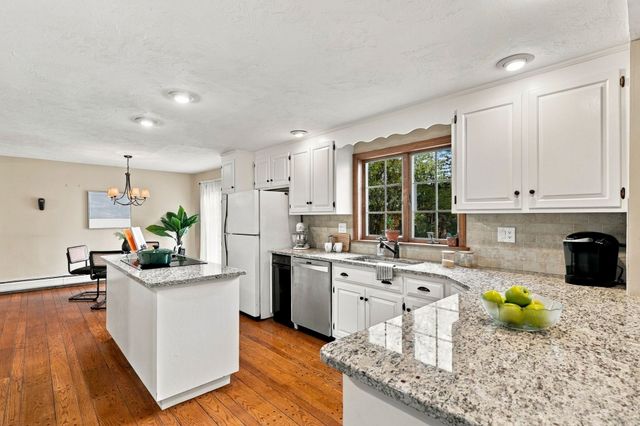 9 Spearfield Lane, Lynnfield, MA 01940