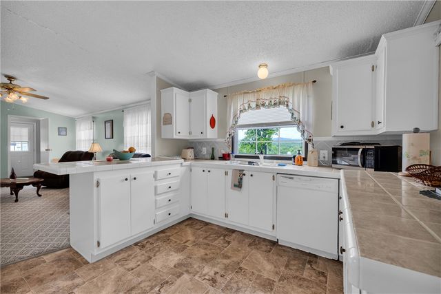 721 Cedar Crest Trail, Walhalla, SC 29691