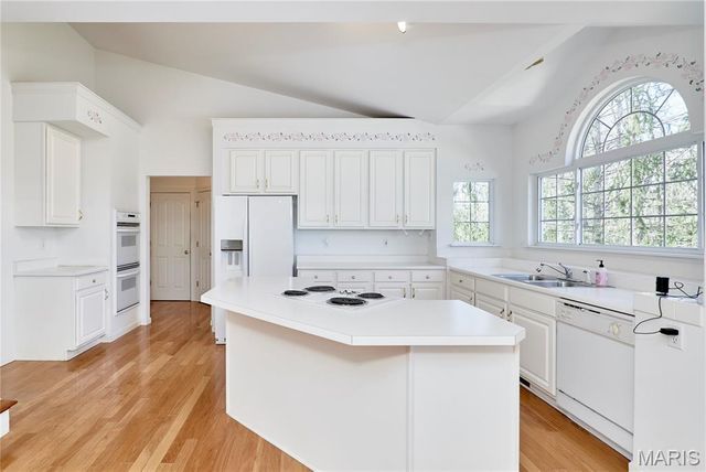 16614 Highland Summit Drive, Wildwood, MO 63011