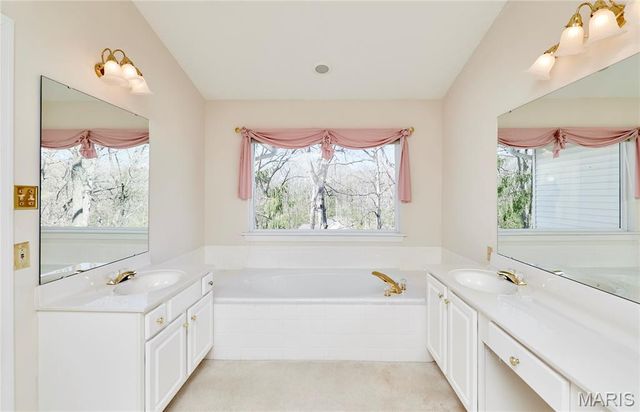 16614 Highland Summit Drive, Wildwood, MO 63011