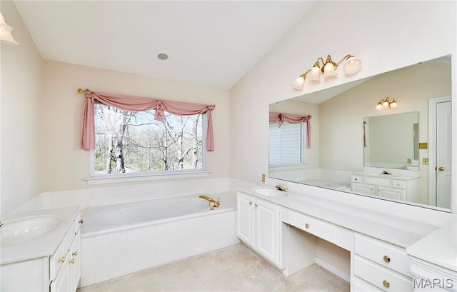 16614 Highland Summit Drive, Wildwood, MO 63011