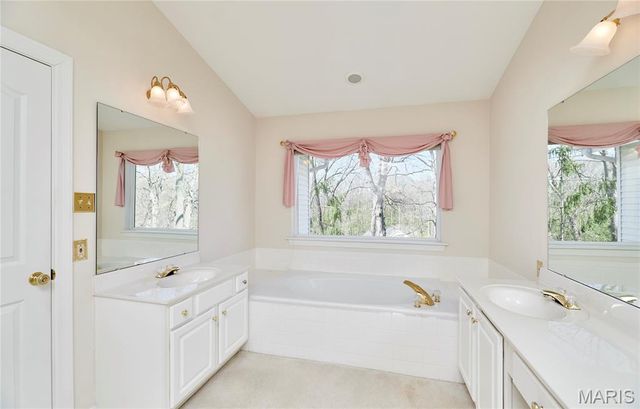 16614 Highland Summit Drive, Wildwood, MO 63011