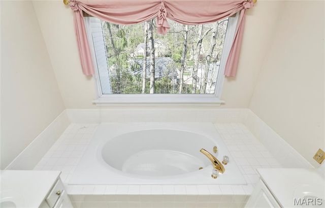 16614 Highland Summit Drive, Wildwood, MO 63011