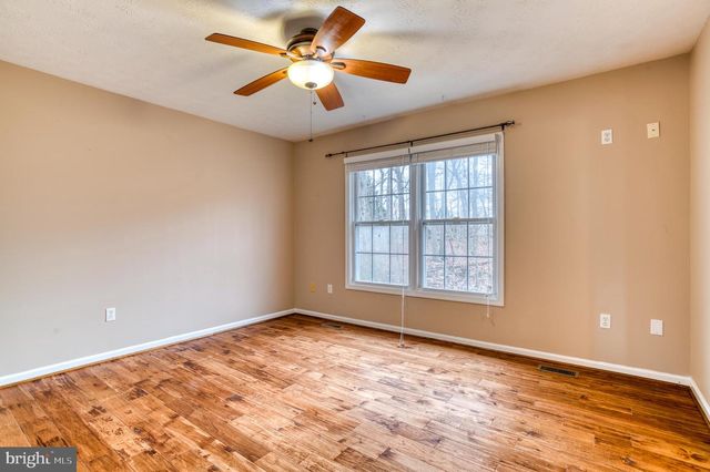 24552 ELEYS FORD RD, Lignum, VA 22726