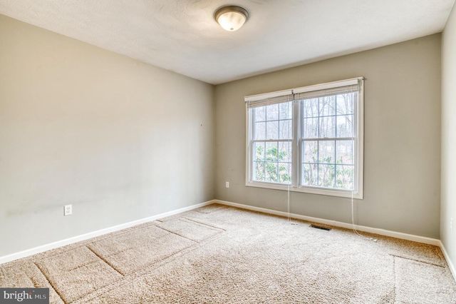 24552 ELEYS FORD RD, Lignum, VA 22726