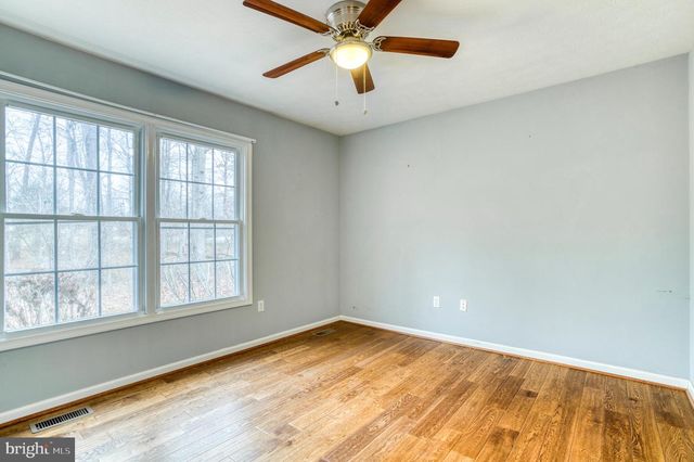 24552 ELEYS FORD RD, Lignum, VA 22726