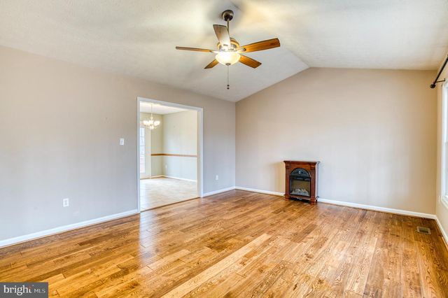 24552 ELEYS FORD RD, Lignum, VA 22726