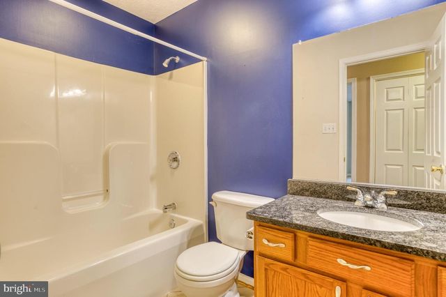 24552 ELEYS FORD RD, Lignum, VA 22726