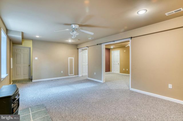 24552 ELEYS FORD RD, Lignum, VA 22726