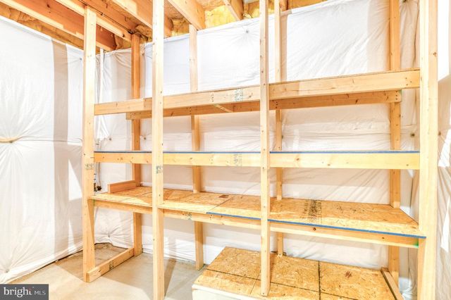 24552 ELEYS FORD RD, Lignum, VA 22726