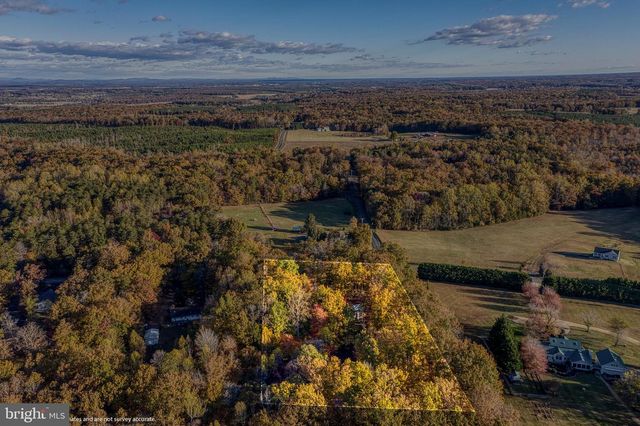 24552 ELEYS FORD RD, Lignum, VA 22726