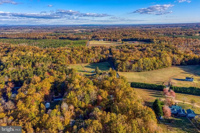 24552 ELEYS FORD RD, Lignum, VA 22726