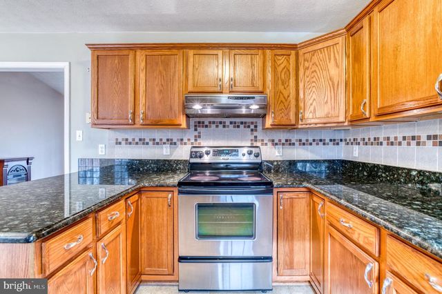 24552 ELEYS FORD RD, Lignum, VA 22726