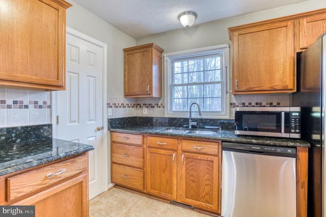 24552 ELEYS FORD RD, Lignum, VA 22726