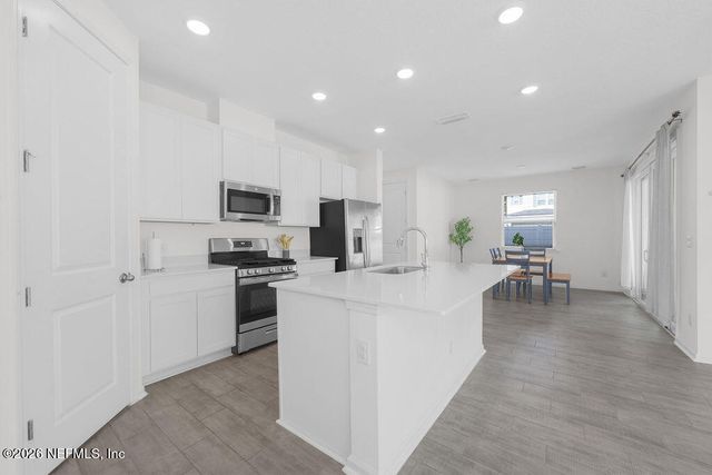 1043 CEDAR SLOUGH Drive, Jacksonville, FL 32220