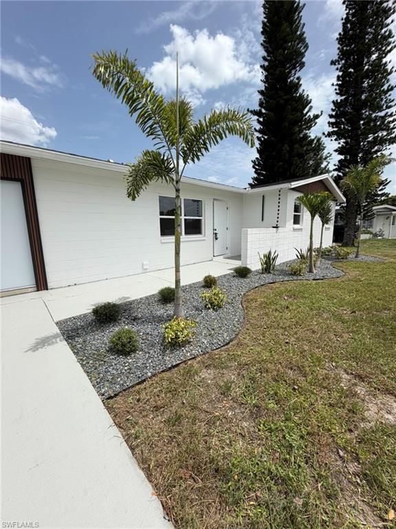124 Andros ST, LEHIGH ACRES, FL 33936 — exterior
