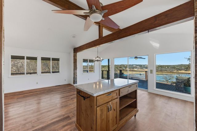 729 Nomad DR, Spicewood, TX 78669