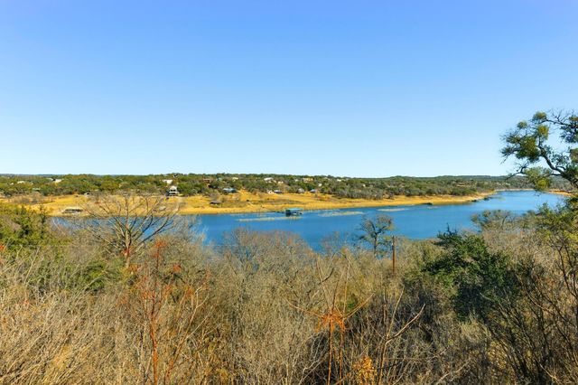 729 Nomad DR, Spicewood, TX 78669