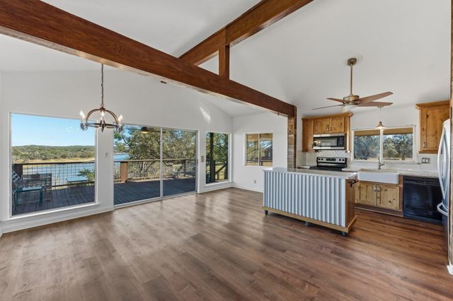 729 Nomad DR, Spicewood, TX 78669