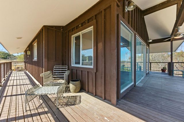 729 Nomad DR, Spicewood, TX 78669