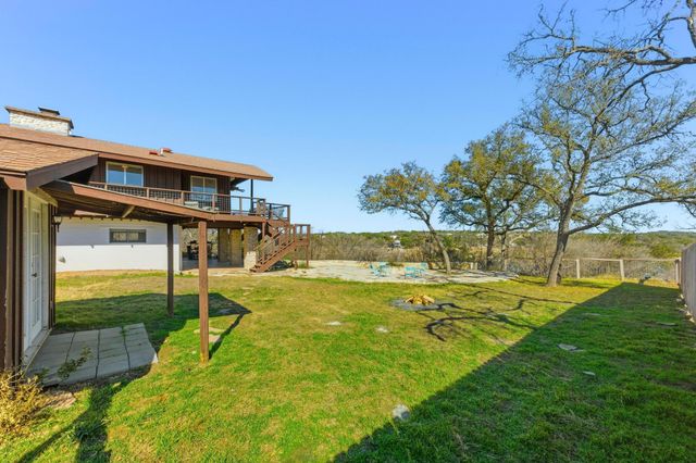 729 Nomad DR, Spicewood, TX 78669