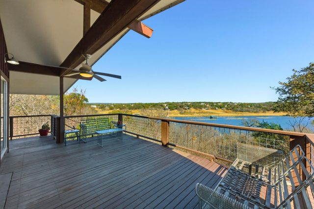 729 Nomad DR, Spicewood, TX 78669