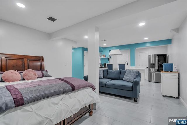 33 Highland Avenue, Maplewood, NJ 07040