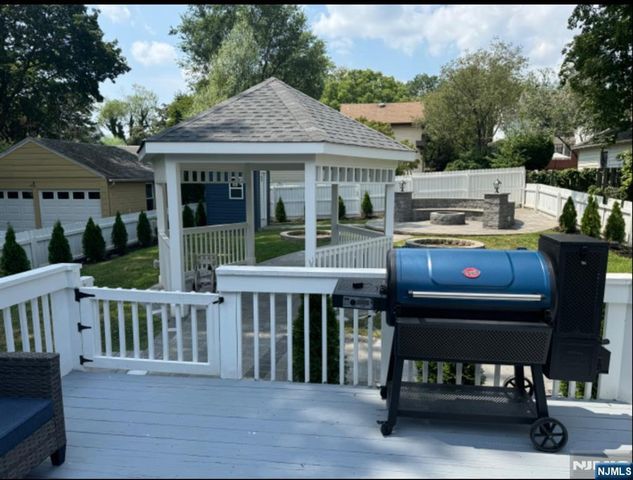 33 Highland Avenue, Maplewood, NJ 07040