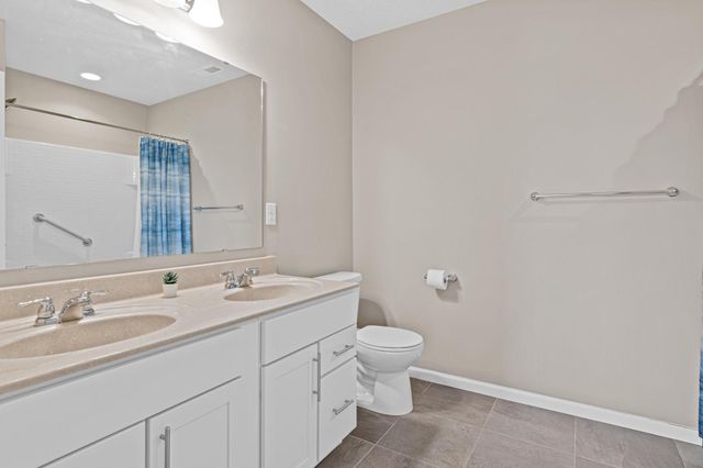 18135 57th Avenue N, Plymouth, MN 55446