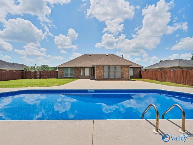 229 Williston Drive, Huntsville, AL 35806