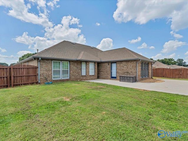 229 Williston Drive, Huntsville, AL 35806