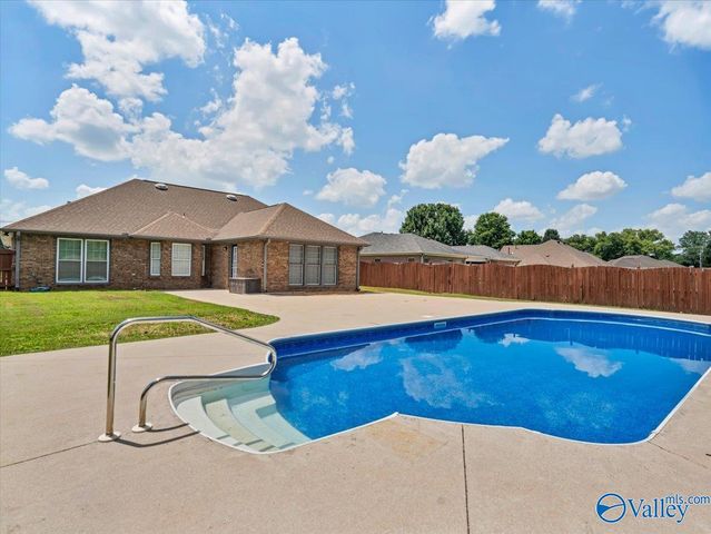 229 Williston Drive, Huntsville, AL 35806