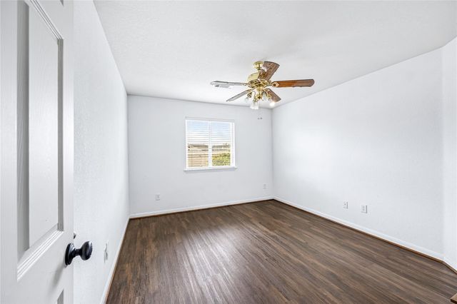 10502 Raven Crossing Lane, Houston, TX 77089