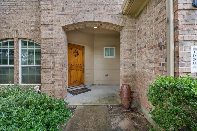 10502 Raven Crossing Lane, Houston, TX 77089