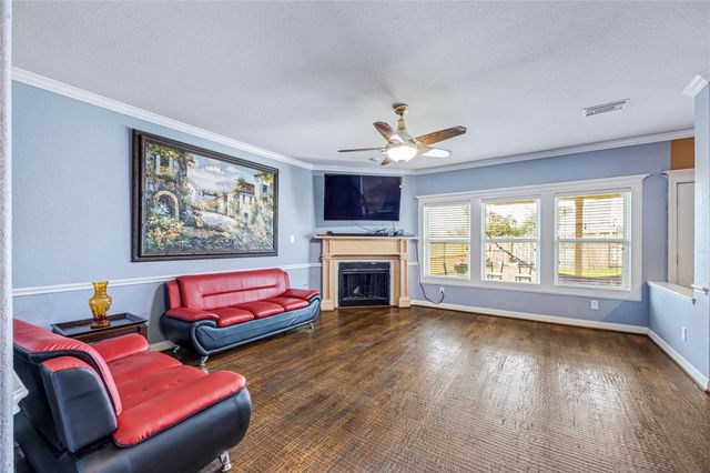 10502 Raven Crossing Lane, Houston, TX 77089