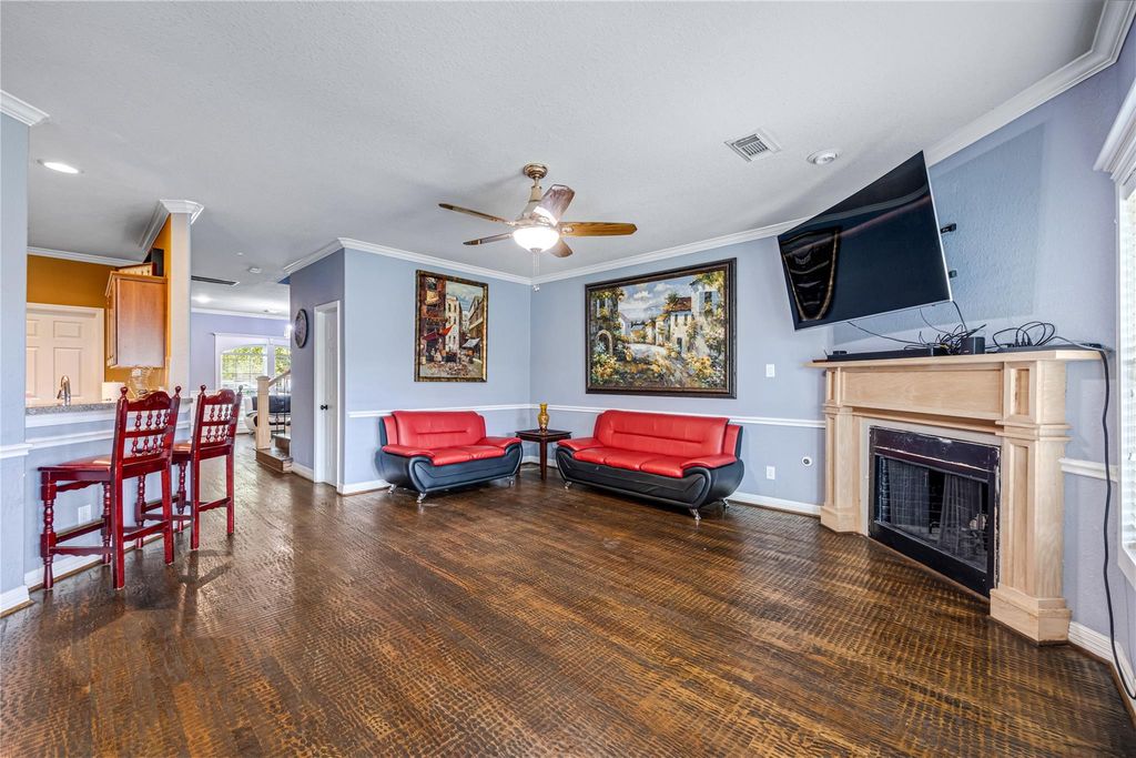 10502 Raven Crossing Lane, Houston, TX 77089