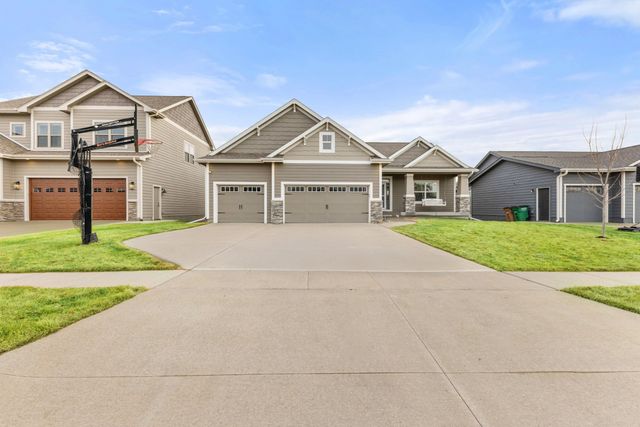 303 Aspen Drive NE, Bondurant, IA 50035
