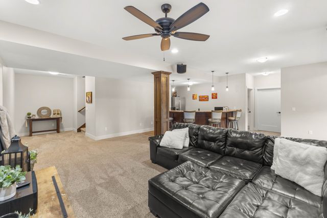 303 Aspen Drive NE, Bondurant, IA 50035