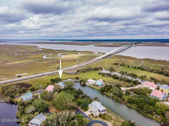 86 Harbour Key Drive, Harbor Island, SC 29920