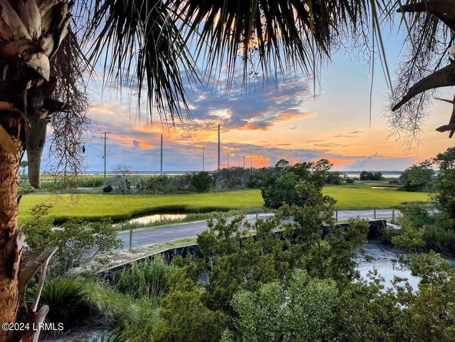 86 Harbour Key Drive, Harbor Island, SC 29920