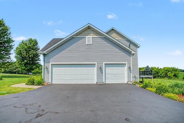 646 Tribute Parkway, River Falls, WI 54022
