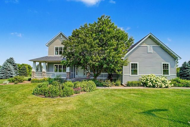646 Tribute Parkway, River Falls, WI 54022