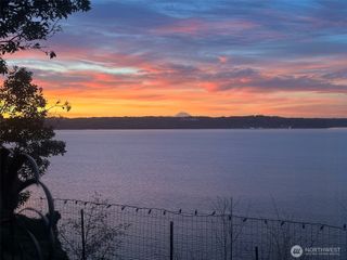 24 J View Place, Hat Island, WA 98206