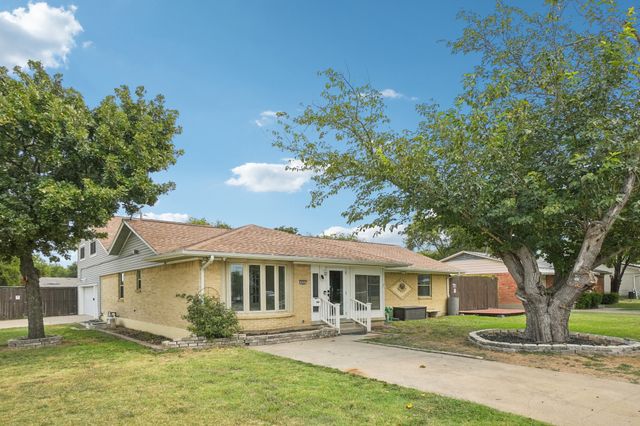 444 Hanbee Street, Richardson, TX 75080