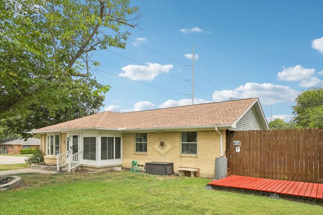 444 Hanbee Street, Richardson, TX 75080