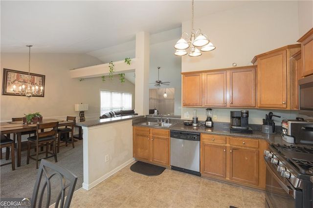 1066 Mcduffie Circle, Douglasville, GA 30134