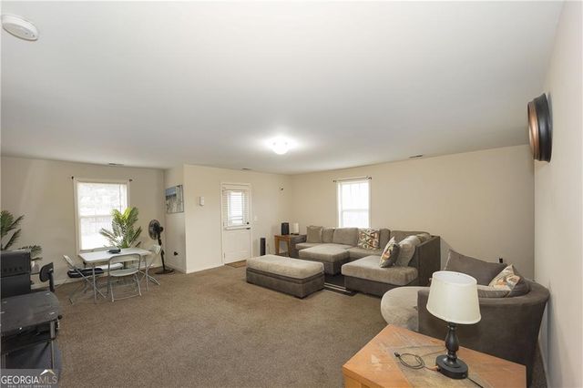 1066 Mcduffie Circle, Douglasville, GA 30134