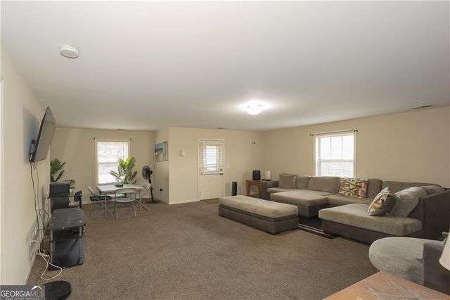 1066 Mcduffie Circle, Douglasville, GA 30134