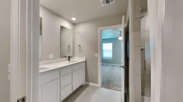 9004 NW 127th Terrace, Yukon, OK 73099